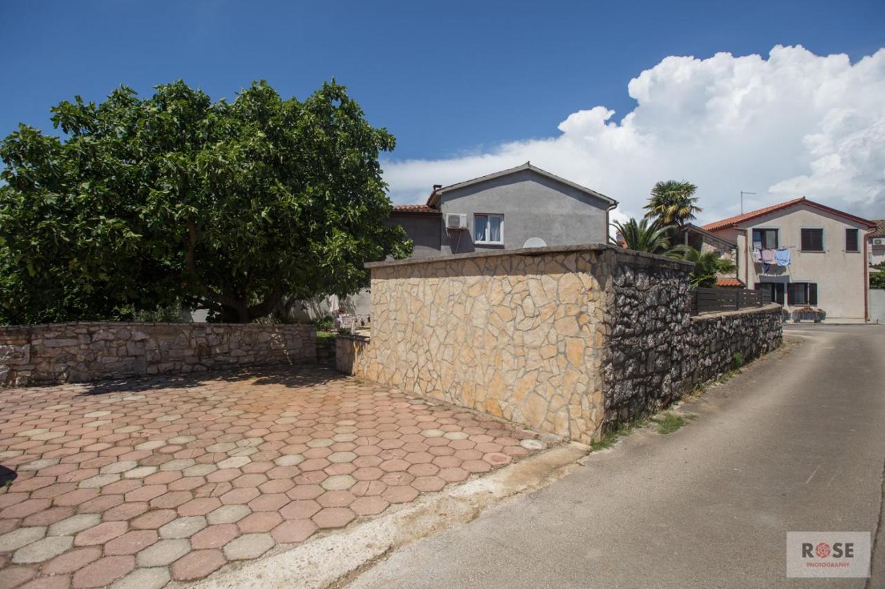 Apartment Laureta Poreč Zewnętrze zdjęcie